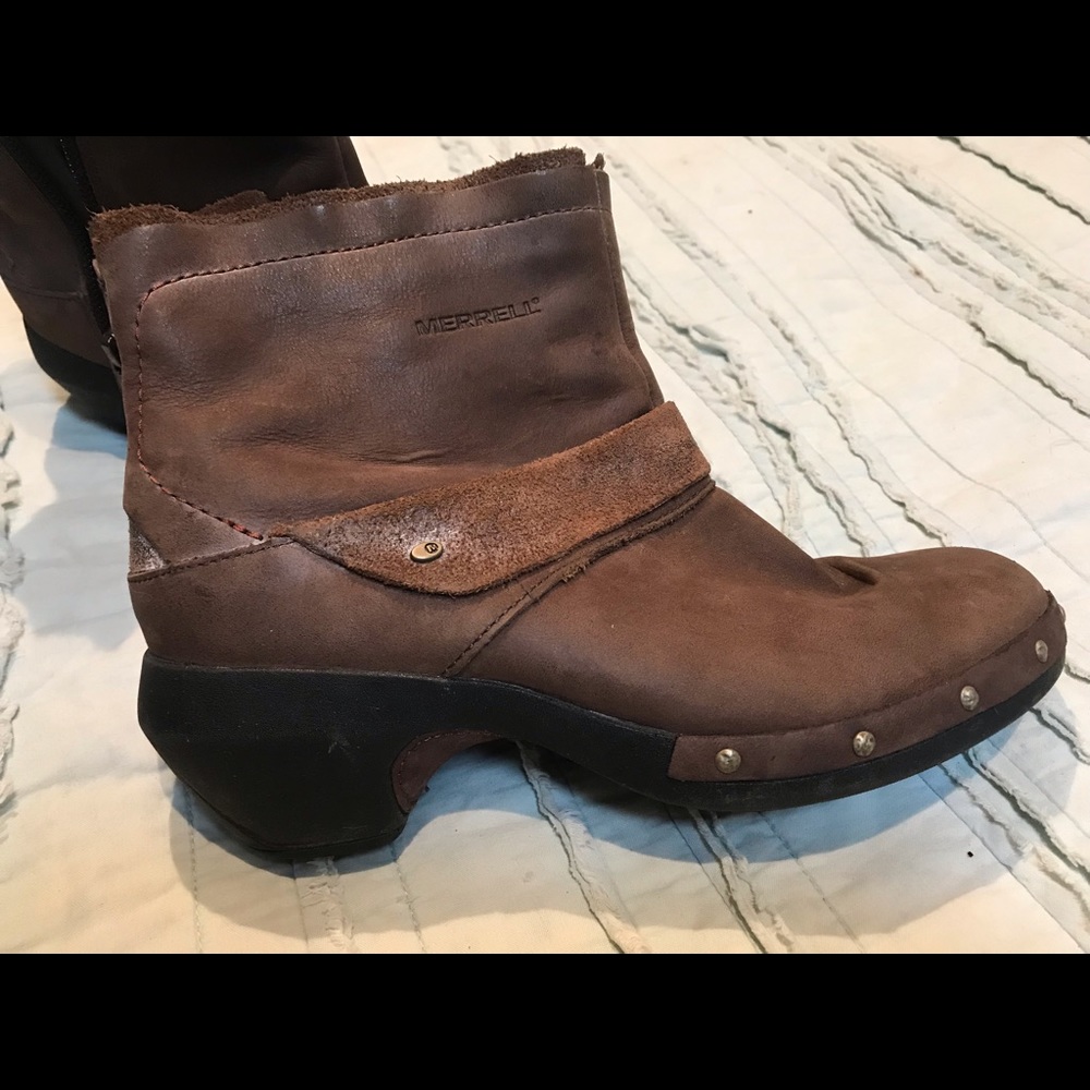 All leather ankle boots like new.